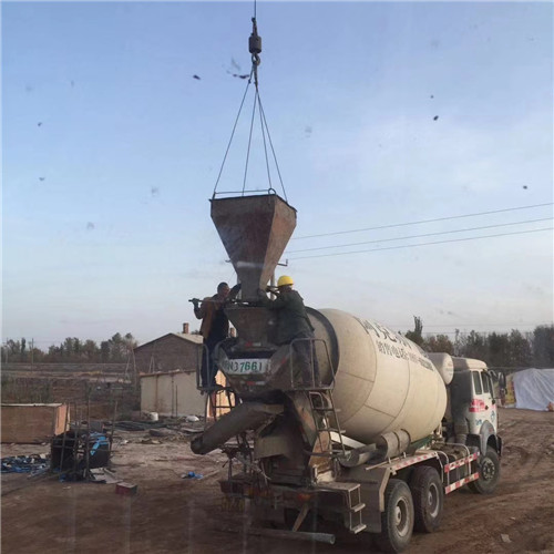 怀来县“精准瞄准”—— 吊车的 “定位导航” 技术